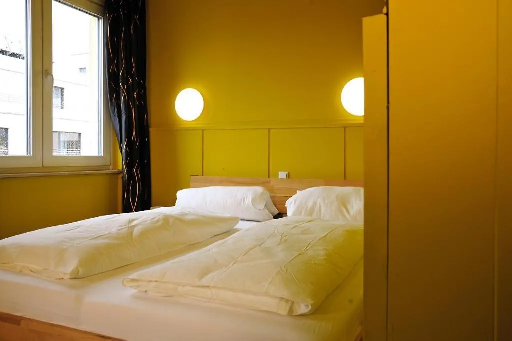 ميونيخ Happy End Hotel